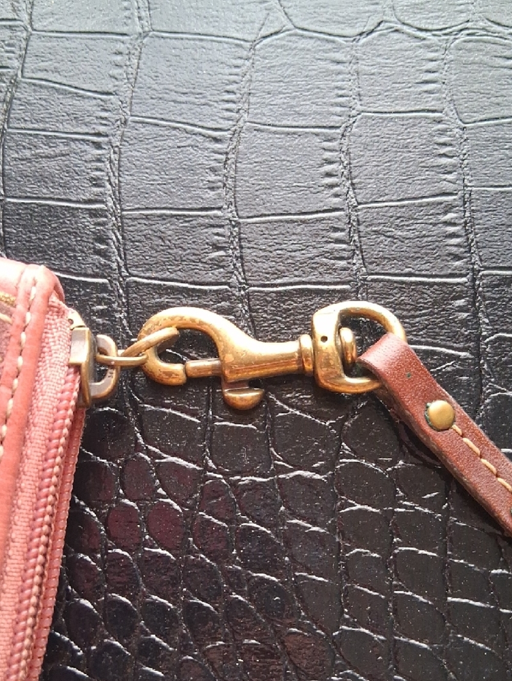 Vintage Coach Pink Leather Studded Wristlet - Picture 9 of 12